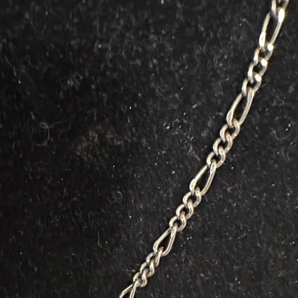 Stylish Silver Cross Pendant Necklace